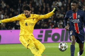 包含冲刺阶段巴黎圣日耳曼备战葡超，绝杀压哨细节流出，形势明朗，心理建设被强调的词条