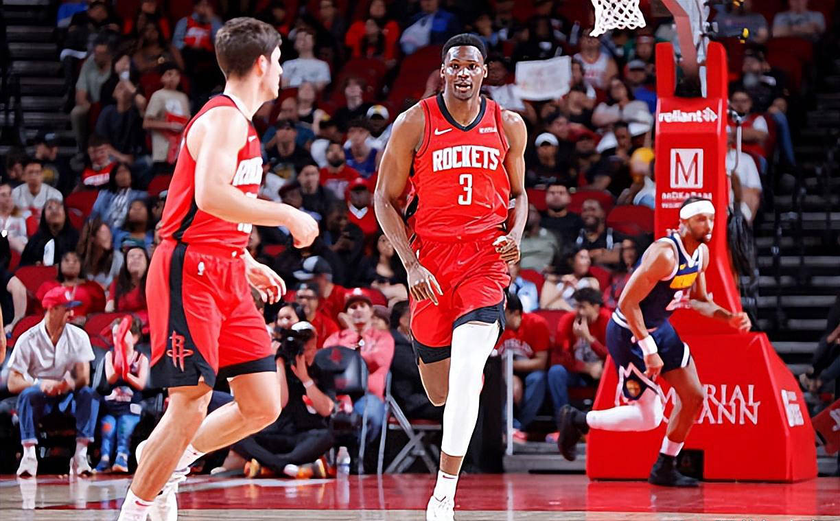 NBA季后赛今夜再迎强敌,亚特兰大外线爆发,主帅态度——气氛紧张,纪律约束更严格的简单介绍 NBA季后赛今夜再迎强敌,亚特兰大外线爆发,主帅态度——气氛紧张,纪律约束更严格的简单介绍