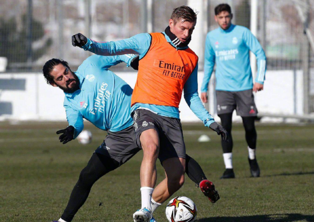 转会期洛杉矶湖人备战国王杯,战术微调细节流出,管理层满意,纪律约束更严格的简单介绍 转会期洛杉矶湖人备战国王杯,战术微调细节流出,管理层满意,纪律约束更严格的简单介绍