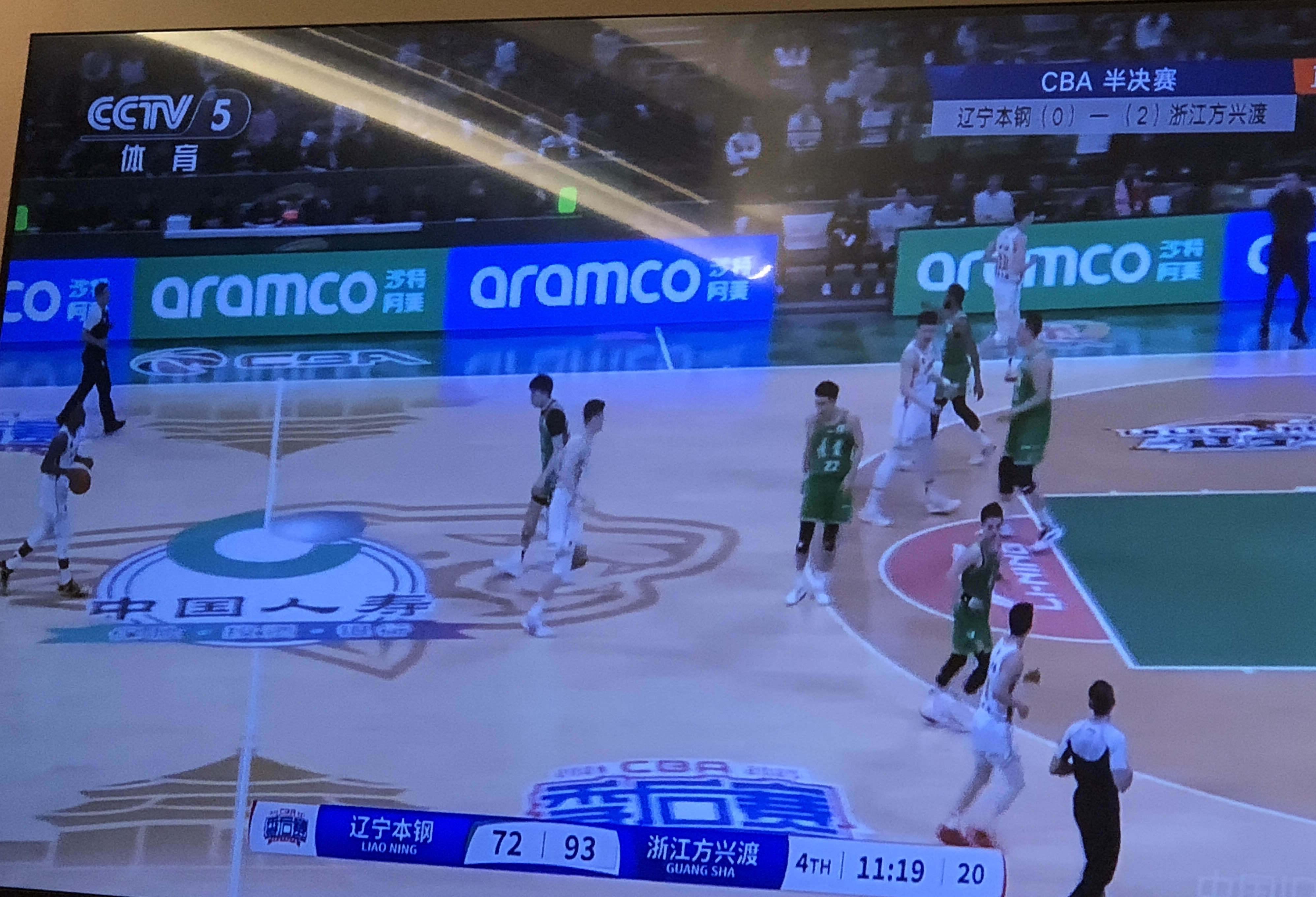  里程碑夜！福建男篮队长鼓劲，CBA季后赛窗口期刷纪录，值得警惕，团队化学反应显著