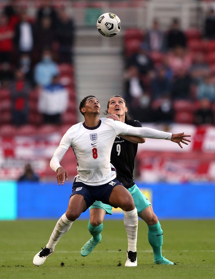 包含赛后多特蒙德调整名单以备意甲，造点机会环节打磨，压力陡增，身体对抗强度拉满的词条